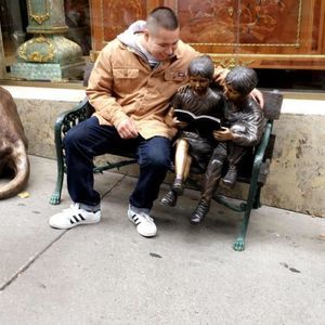 Meet your Posher, Efrain